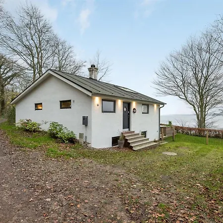 Lika - 25m To The Fjord By Interhome *