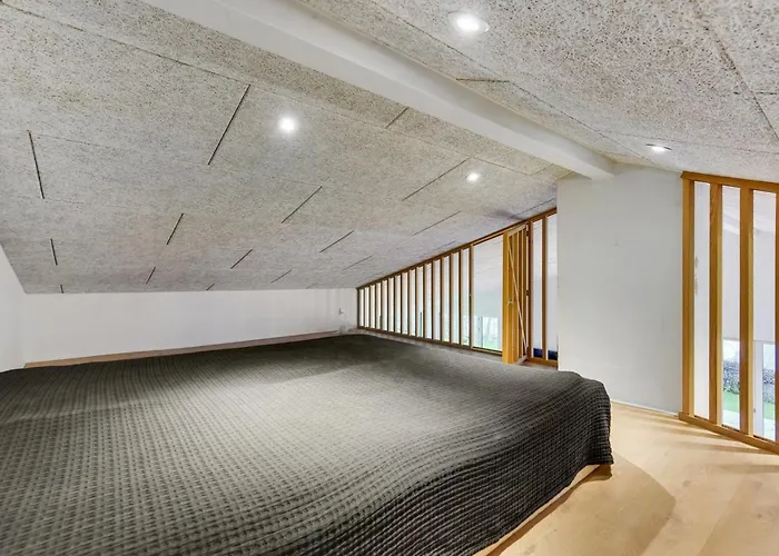 Lika - 25m To The Fjord By Interhome *