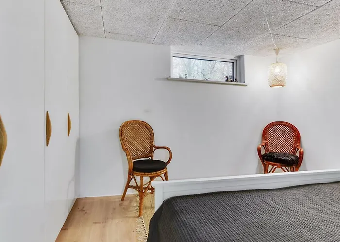 Lika - 25m To The Fjord By Interhome Feriehus