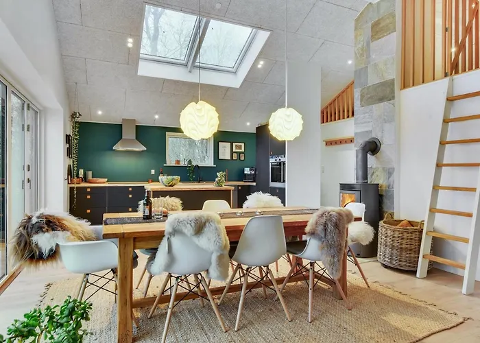 Lika - 25m To The Fjord By Interhome Feriehus